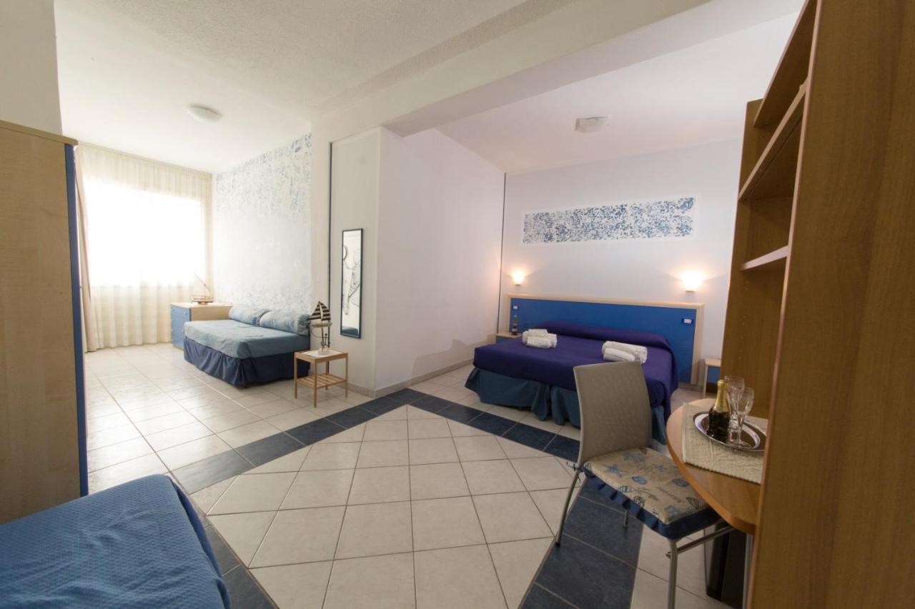 Lewis Rooms Poetto Beach Cagliari Kültér fotó