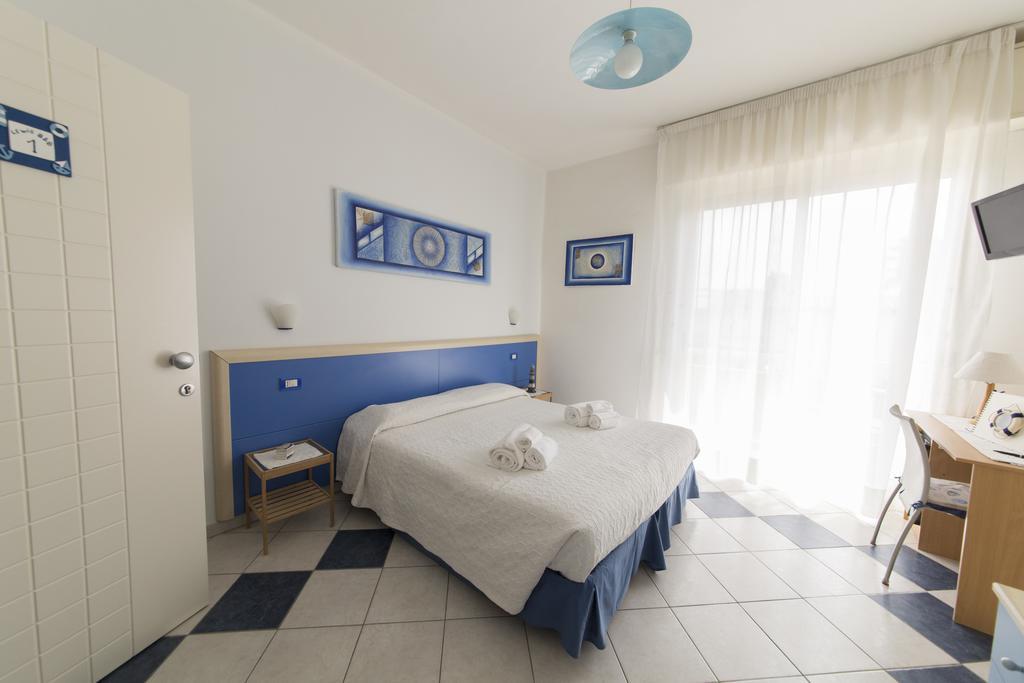 Lewis Rooms Poetto Beach Cagliari Kültér fotó