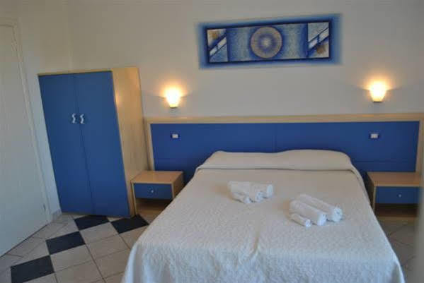 Lewis Rooms Poetto Beach Cagliari Kültér fotó